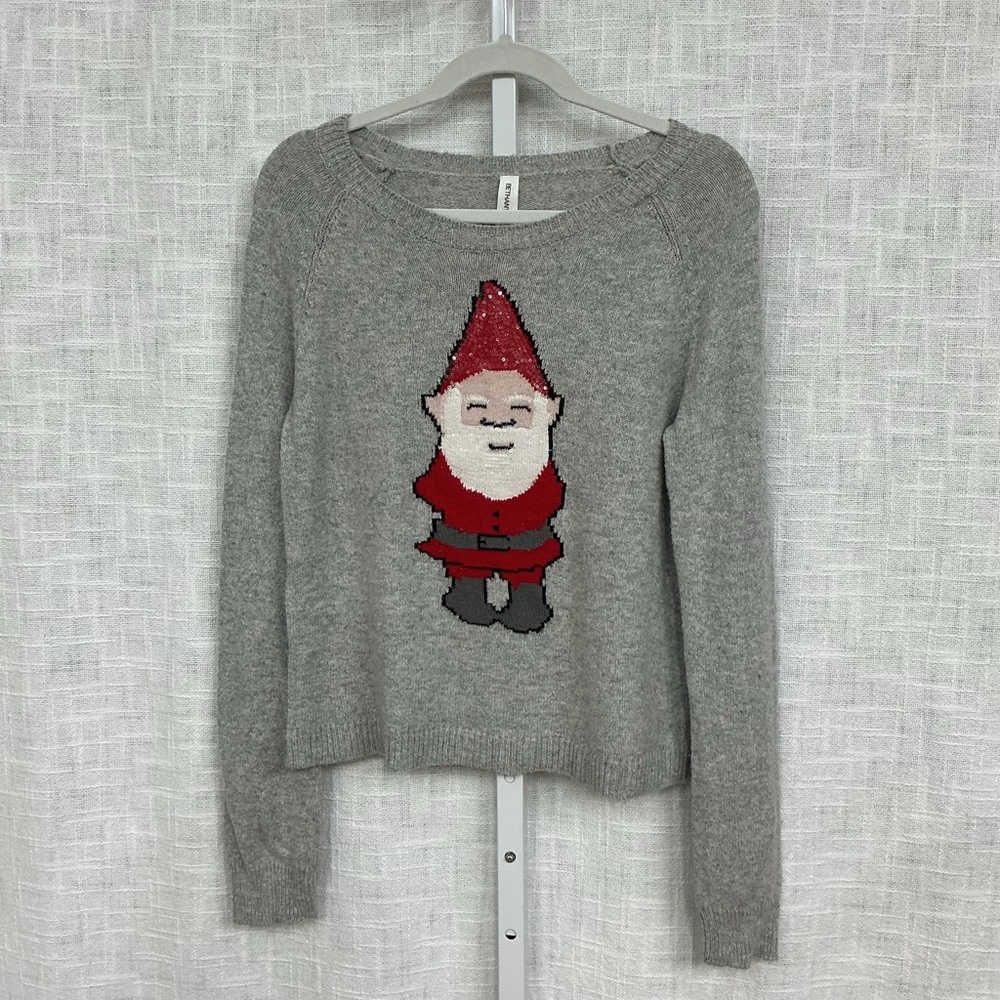 Bethany Mota Gray Knit with Red Accent